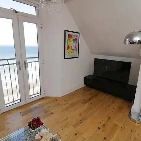 Flat 3, Peacehaven