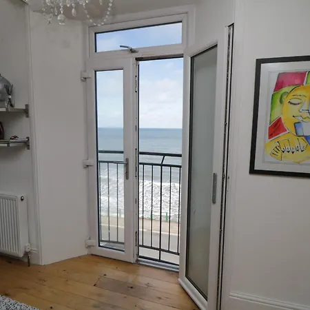 Flat 3, Peacehaven * Whitby